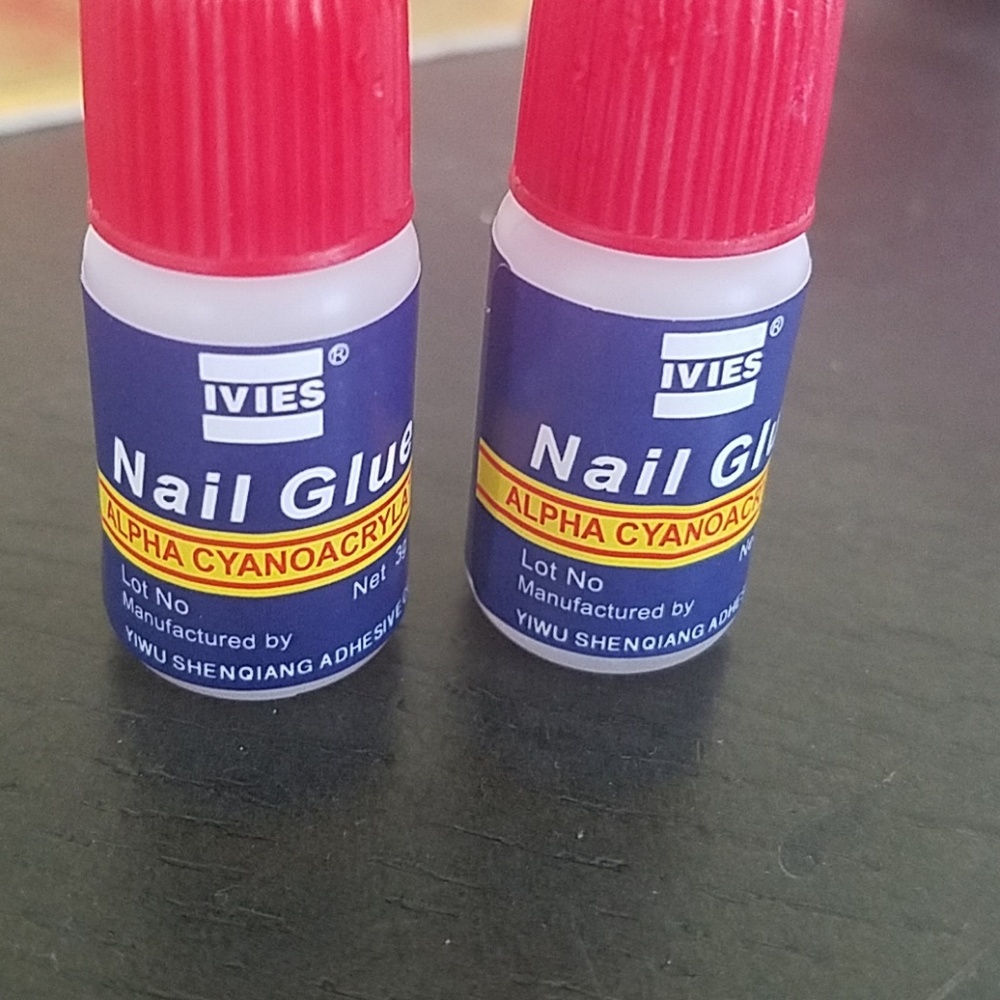 Nail glue